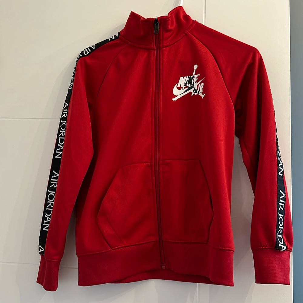 Boys Jordan classics jump man tricot jacket size: medium